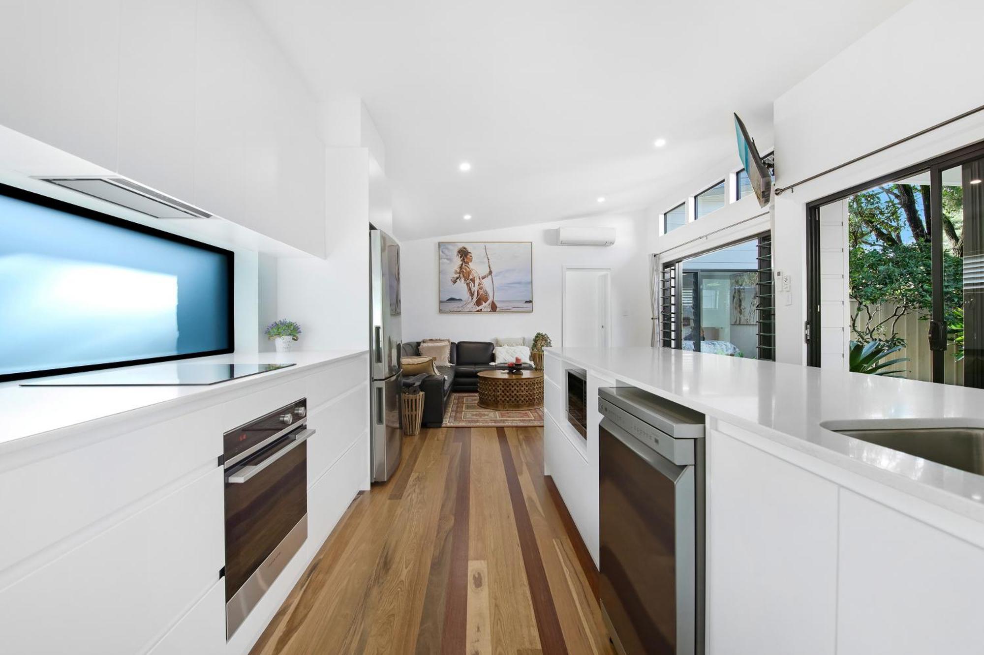 Elvis On Brodie - Luxury Boutique Accommodation คอฟฟ์ฮาร์เบอร์ ภายนอก รูปภาพ